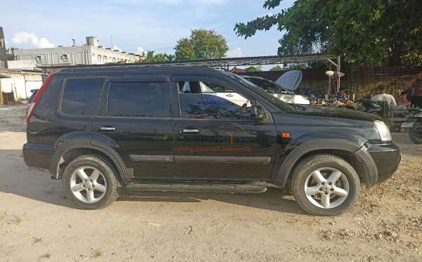 NISSAN X TRAIL 2.5