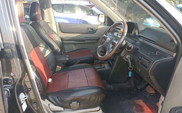 NISSAN X TRAIL 2.5