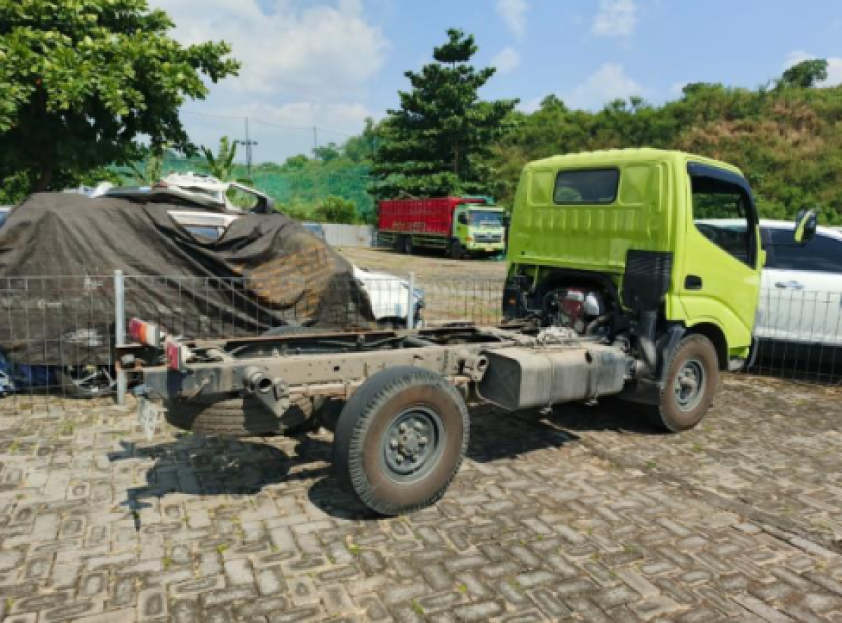 HINO  XZU309R