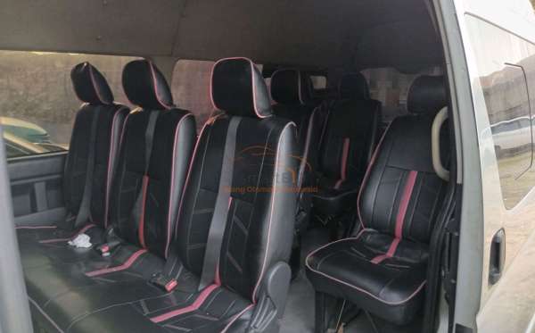 TOYOTA HI ACE COMMUTER