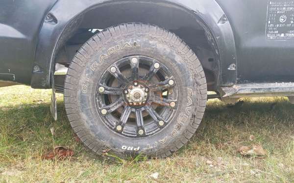 TOYOTA HILUX PICK UP