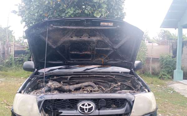 TOYOTA HILUX PICK UP