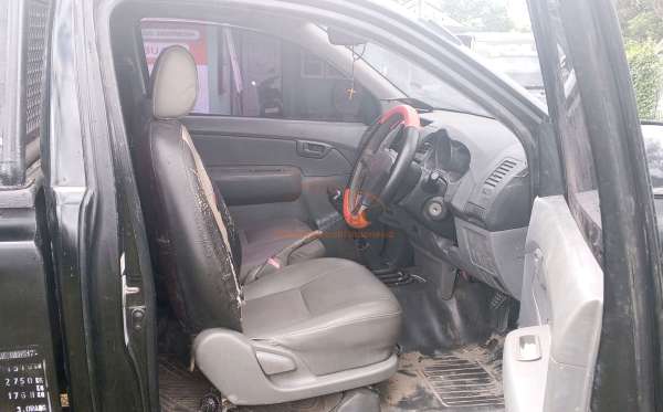 TOYOTA HILUX PICK UP