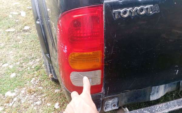 TOYOTA HILUX PICK UP