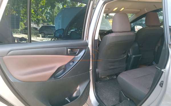 TOYOTA INNOVA G DIESEL