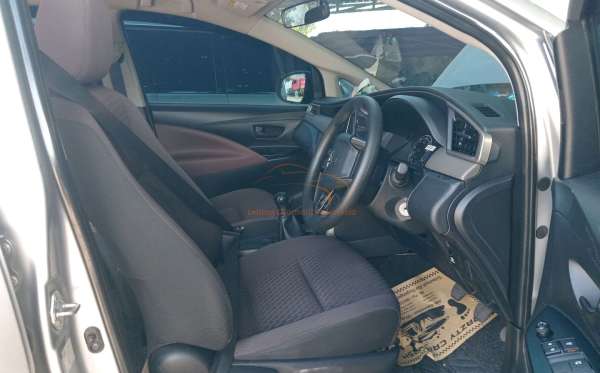 TOYOTA INNOVA G DIESEL