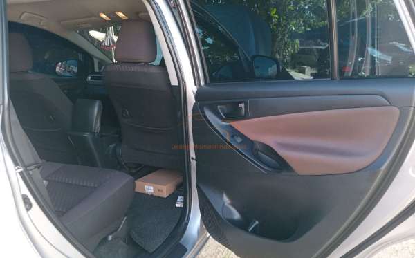 TOYOTA INNOVA G DIESEL