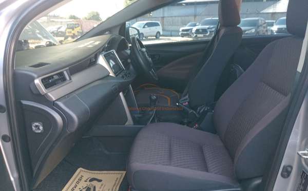 TOYOTA INNOVA G DIESEL