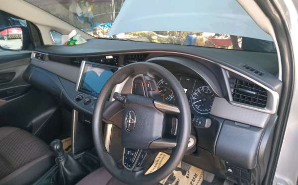 TOYOTA INNOVA G DIESEL