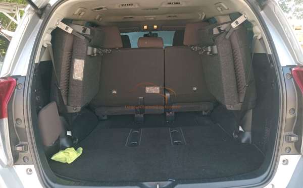 TOYOTA INNOVA G DIESEL