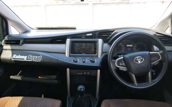 TOYOTA INNOVA