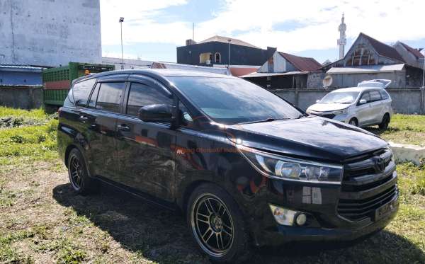 TOYOTA INNOVA