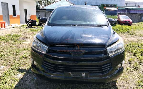 TOYOTA INNOVA