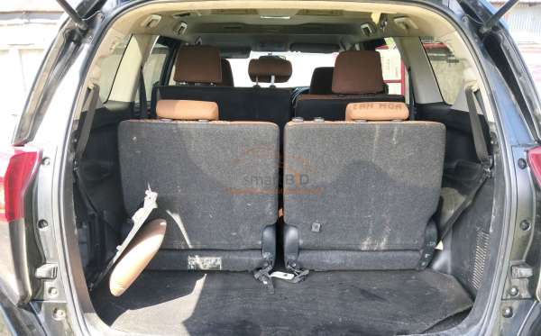 TOYOTA INNOVA