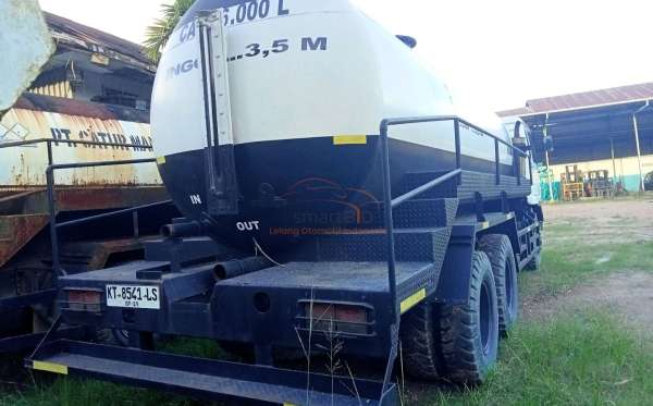 UD TRUCKS 260