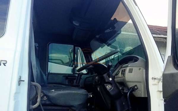 UD TRUCKS 260
