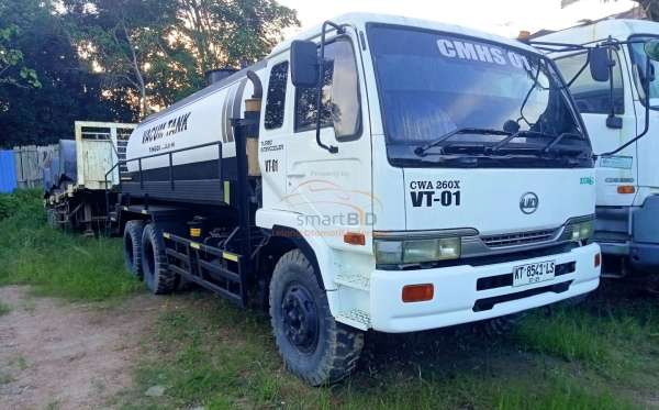 UD TRUCKS 260