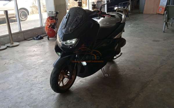 YAMAHA NMAX
