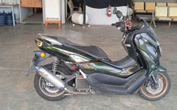 YAMAHA NMAX
