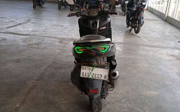 YAMAHA NMAX