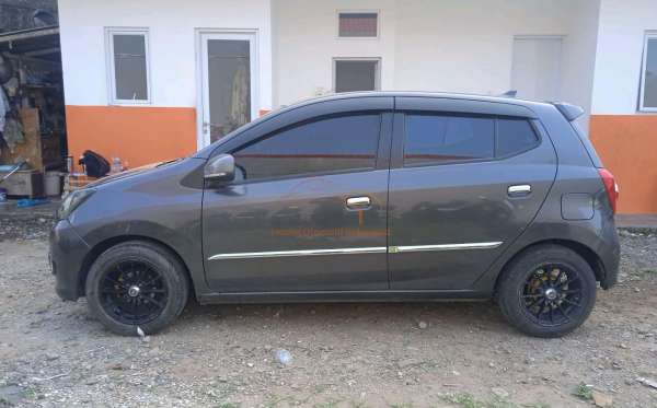 DAIHATSU AYLA 1.0 X