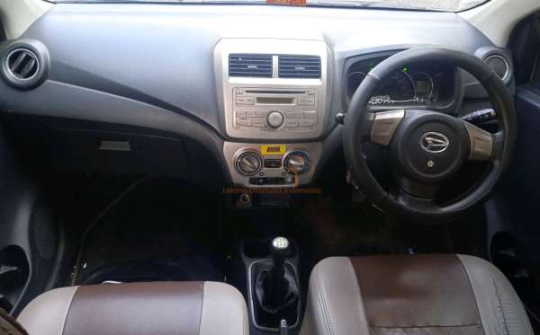 DAIHATSU AYLA 1.0 X