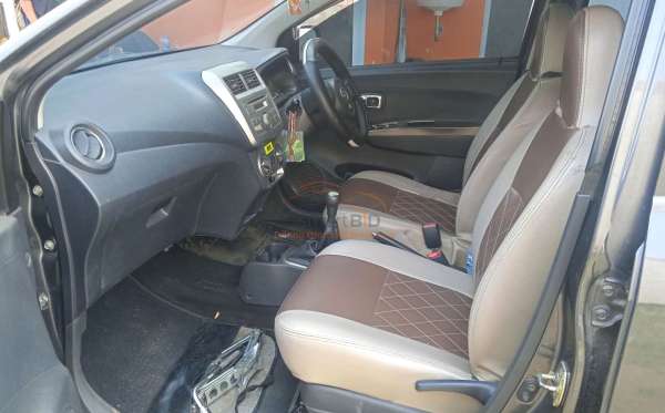 DAIHATSU AYLA 1.0 X