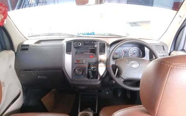 DAIHATSU LUXIO M
