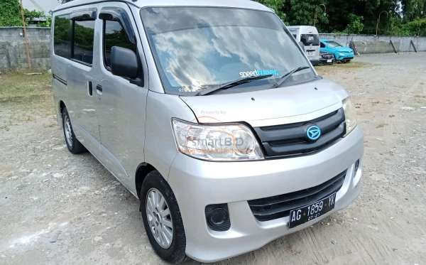 DAIHATSU LUXIO M