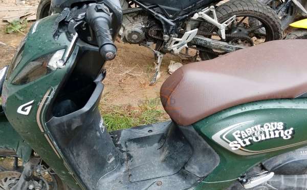 HONDA  GENIO