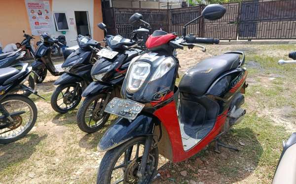HONDA GENIO CBS