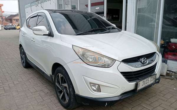 HYUNDAI TUCSON 2.0 2WD