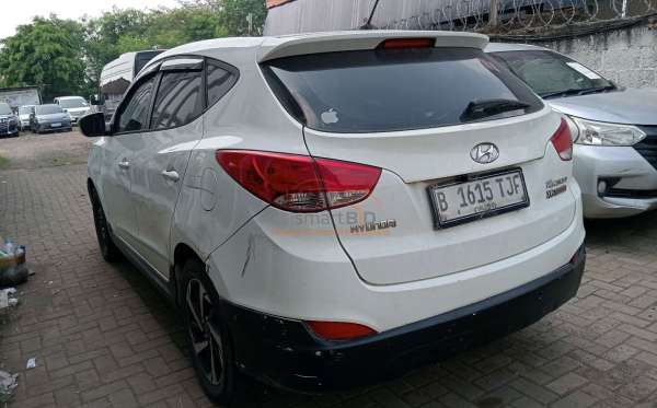 HYUNDAI TUCSON 2.0 2WD