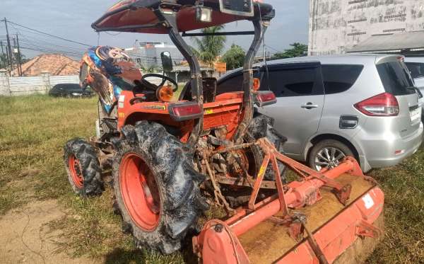 KUBOTA L4018 + KRX164