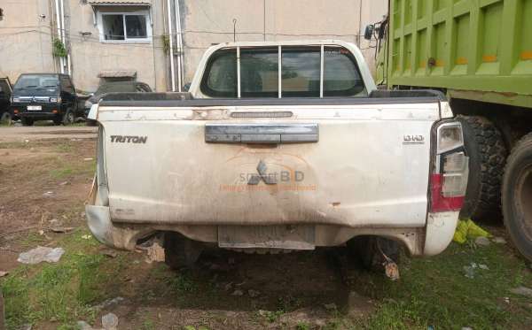 MITSUBISHI DC GLS 4X4