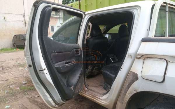 MITSUBISHI DC GLS 4X4