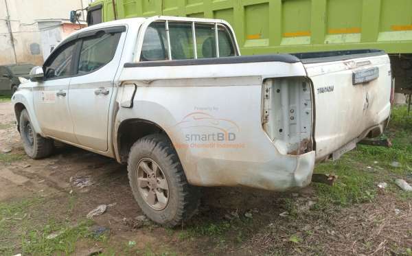 MITSUBISHI DC GLS 4X4