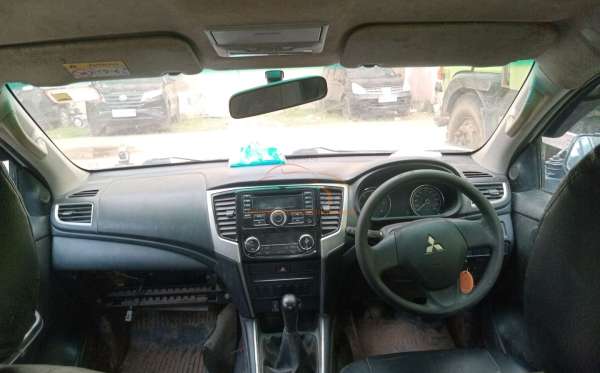 MITSUBISHI DC GLS 4X4