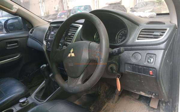 MITSUBISHI DC GLS 4X4