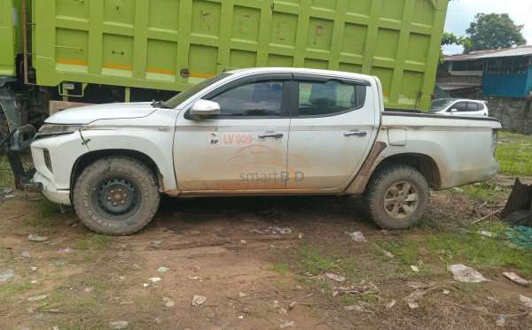 MITSUBISHI DC GLS 4X4
