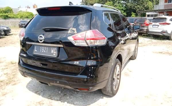 NISSAN  X TRAIL  2.5