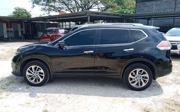 NISSAN  X TRAIL  2.5