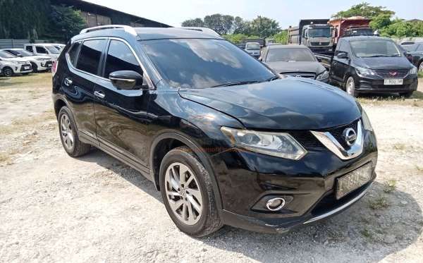 NISSAN  X TRAIL  2.5