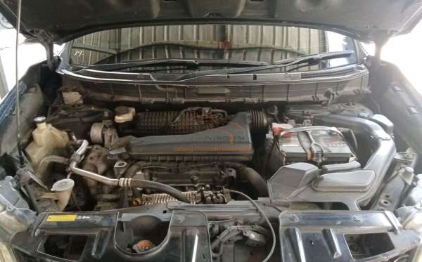 NISSAN  X TRAIL  2.5