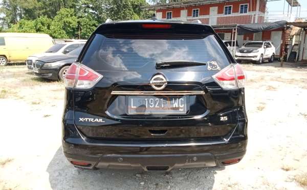 NISSAN  X TRAIL  2.5