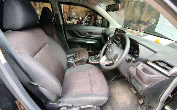 TOYOTA AVANZA 1.5 G