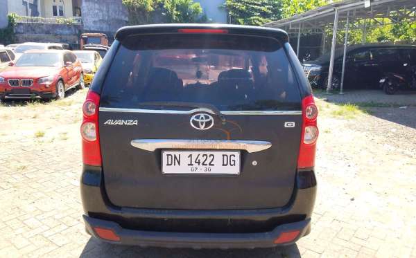 TOYOTA  AVANZA  1.3 G