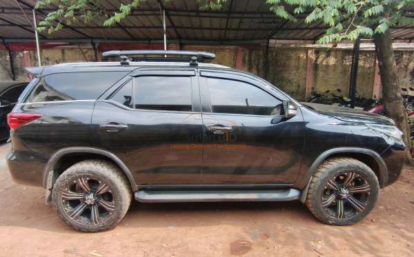 TOYOTA FORTUNER G 2.4