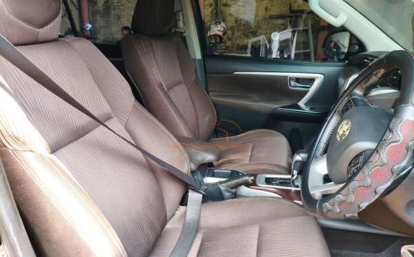 TOYOTA FORTUNER G 2.4