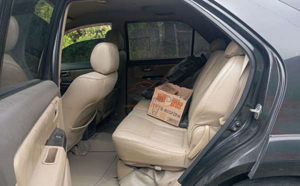 TOYOTA FORTUNER G 2.5 TRD VNT